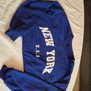 Sweatshirt - Shein Sweatshirt, lite knopprigt men hel och ren