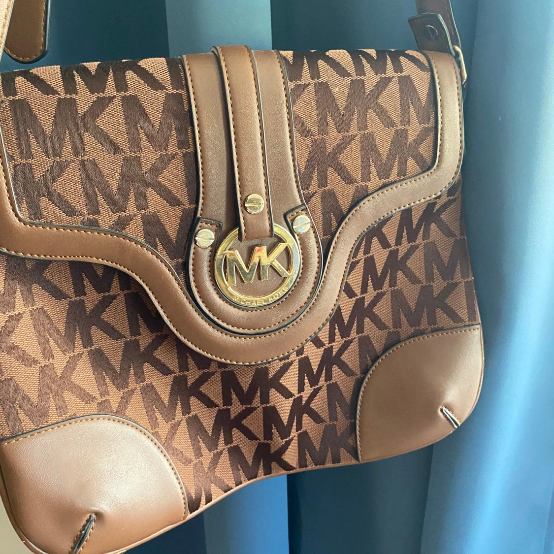 Brun axelväska från Michael Kors