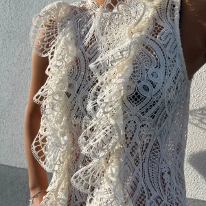 Spetstopp  - Spetstopp från zara som endast är använd ett fåtal gånger. Inga skavanker eller liknande.