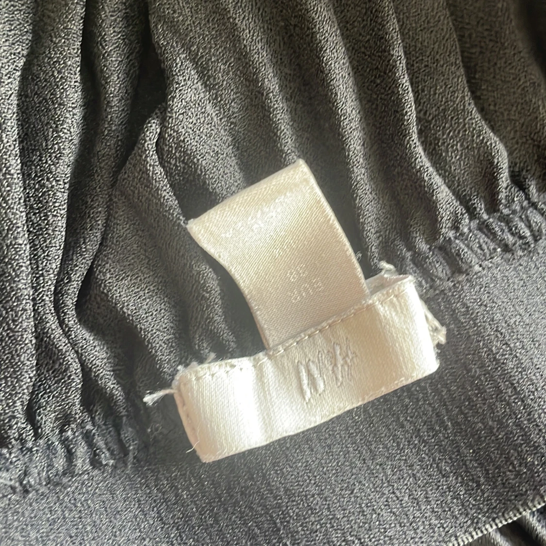 Svart plisserad kjol från H&M - 90