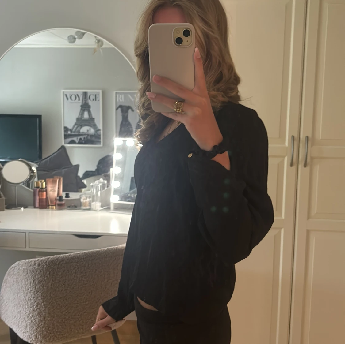 Svart blus med lång ärm - 90