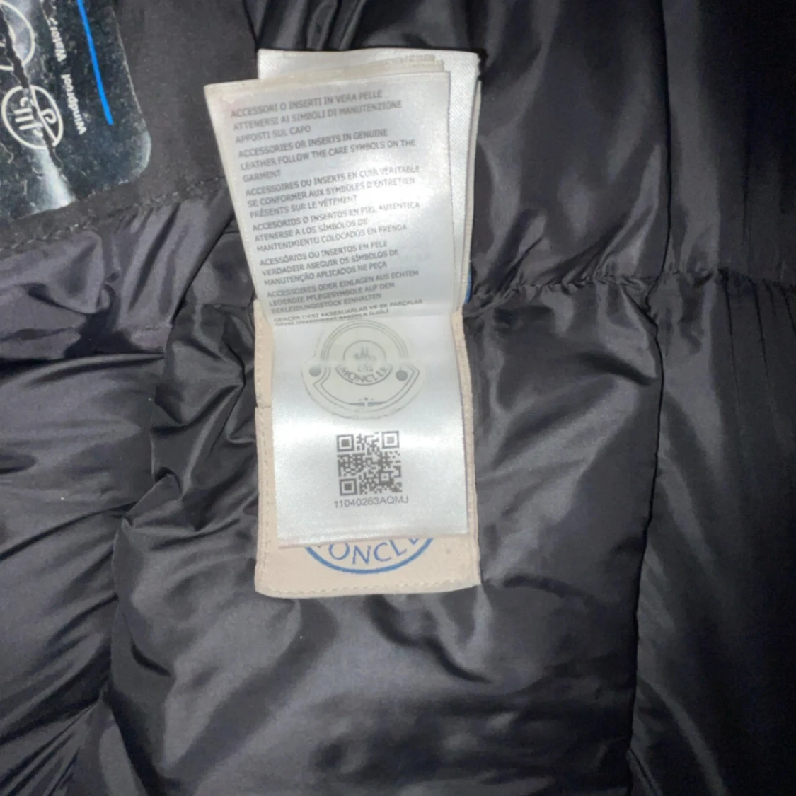 Svart dunjacka från Moncler - 93