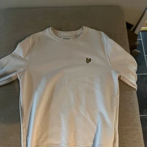 Lyle & Scott tröja  - Bra skick  Storlek M kan passa S