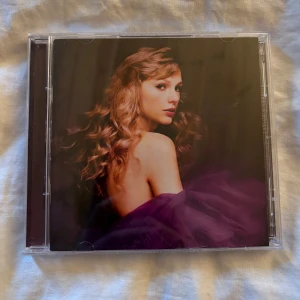 Speak now tv cd  - Rensar i samlingen, aldrig spelad så i nyskick. Nypris cirka 260kr