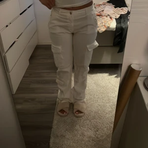 Zara Cargobyxor  - Stl 40 bra skick