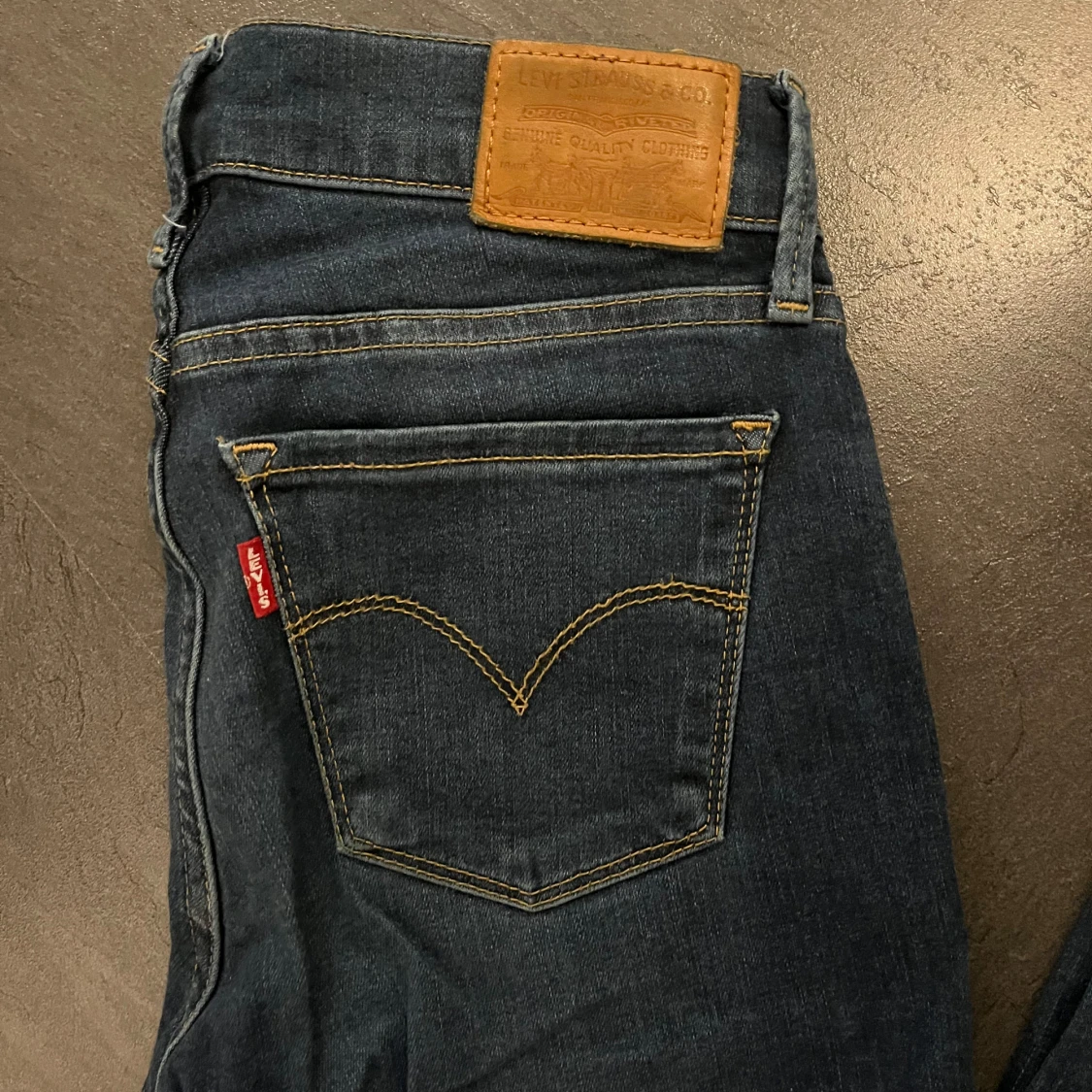 Levis jeans  - 90