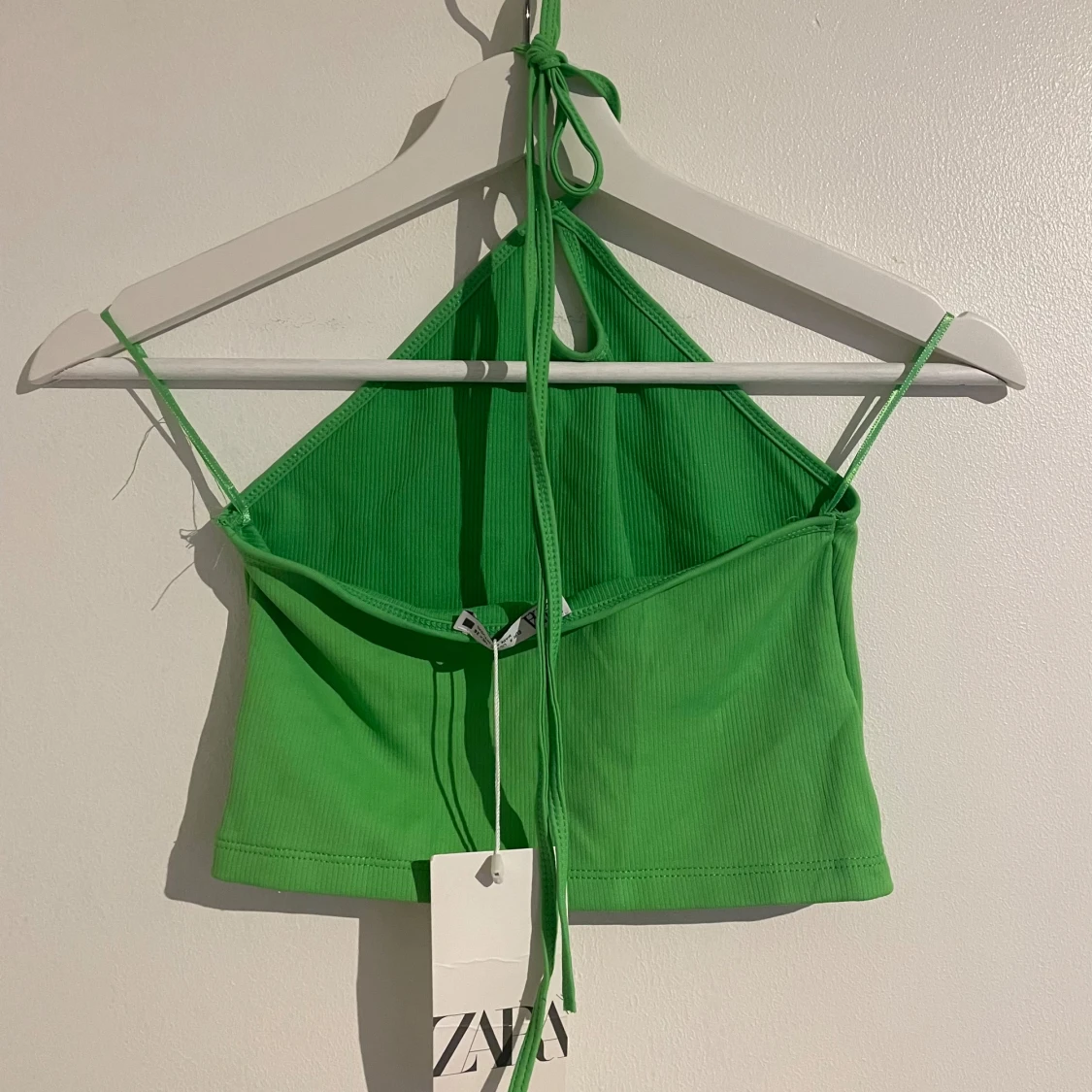 Grön crop top med halterneck - 90