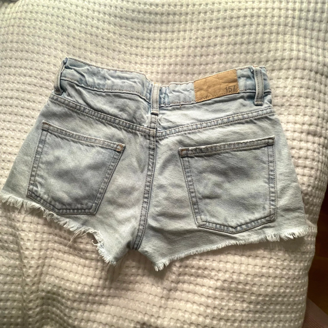 Ljus blåa jeans shorts - 90