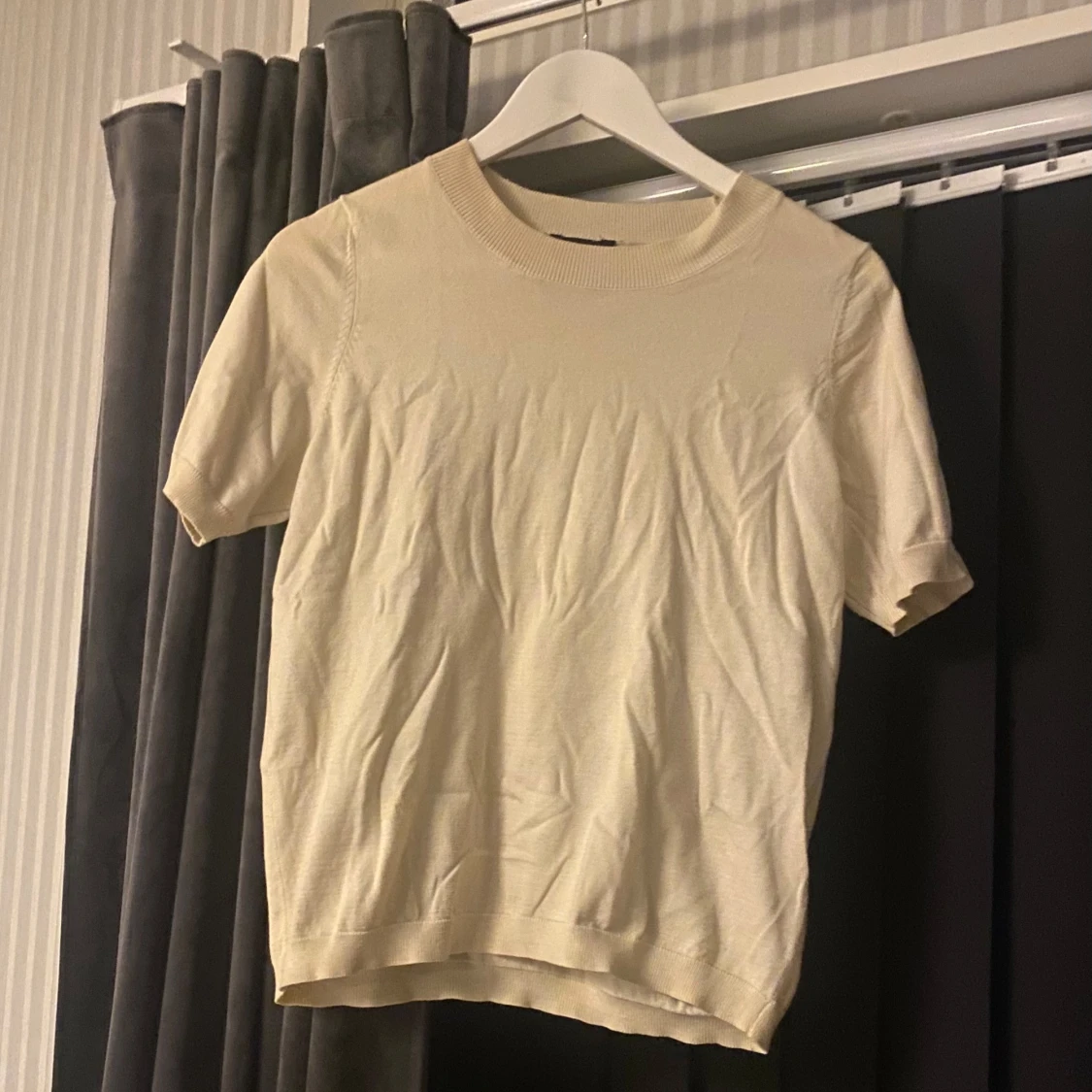 Stickad t-shirt - 90