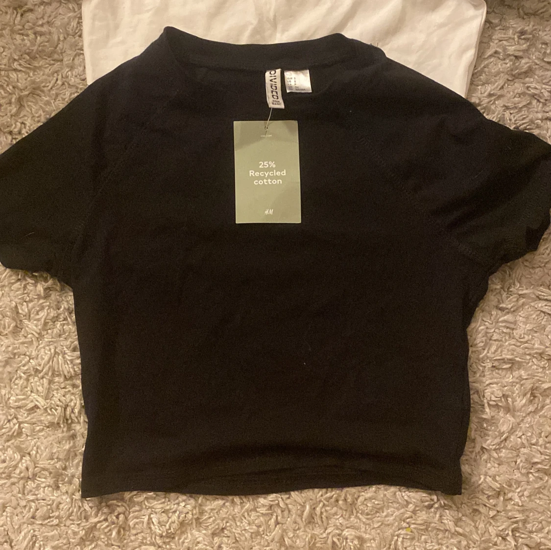 Helt nya tröjor säljer båda Tsm för 50kr🫶🏻 - 90