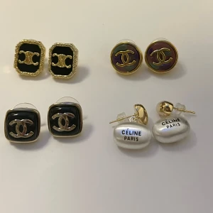 Örhängen - Helt nya oanvända  150kr/st 500kr för alla Hämtas i Älvsjö