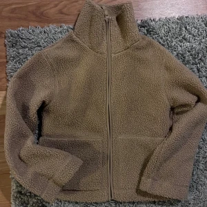 Teddyjacka från hm - Teddyjacka från hm i mycket bra skick 