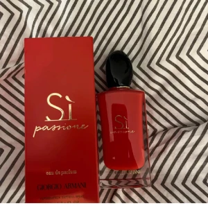 George Armani si passione - Helt ny, endssst 5 sprut tagna.  100ml Nypris 1900kr (kicks) Mitt pris 600kr