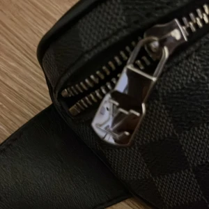 Äkta lv - Äkta kostar 28 tusen säljer den för 3500 kr 