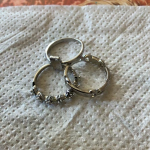 Ringar - Metall ringar silver färg strl ca 18 