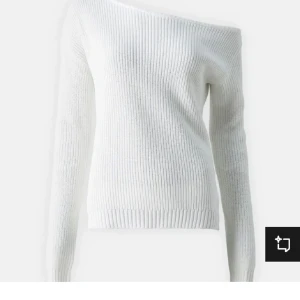 Vit stickad - Vit stickad tröja, köpt på Plick. Condition 8/10