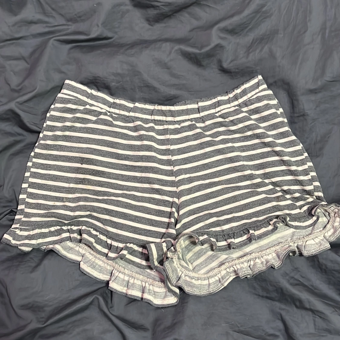 Randiga shorts från Vila