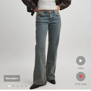 Blå jeans från NAKD - dem virala jeansen, knappt använda