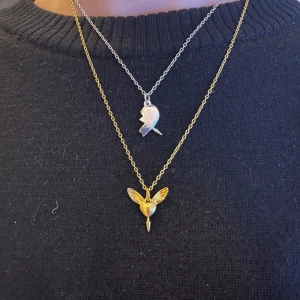 Byte!🧡 Lovers Necklace 🧡 - Byter gärna mitt ”lovers necklace” i guld mot ett annat smycke från Maria Nilsdotter i silver i samma prisklass då jag ska byta till silver😊 Halsbandet är köpt november 2024 och är i nyskick, original ask och påse finns🧡