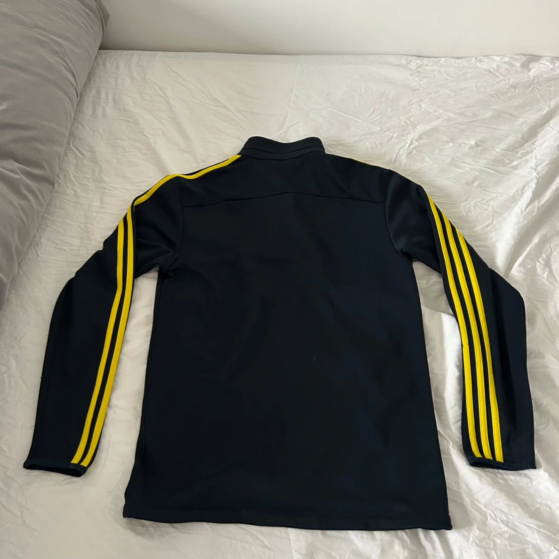 Svart och blå långärmad tröja från Adidas - 3