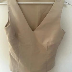 Topp S - Använd men i mycket fint skick!