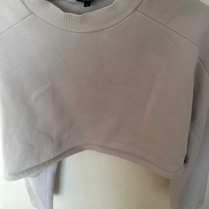 LXA  S - Cropped, använd men i fint skick!