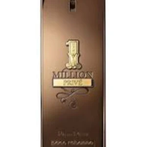 1 Million Privé från Paco Rabanne - 1 Million Privé är en herrparfym från Paco Rabanne med en varm och kryddig doftprofil. Flaskan är elegant i bronsfärg med en stilren design. Doften har inslag av kanel, sötma, amber, tobak, vanilj, citrus och balsamiska toner.                    3ml-40kr . 5ml-65kr.   16ml-250kr pris kan diskuteras 