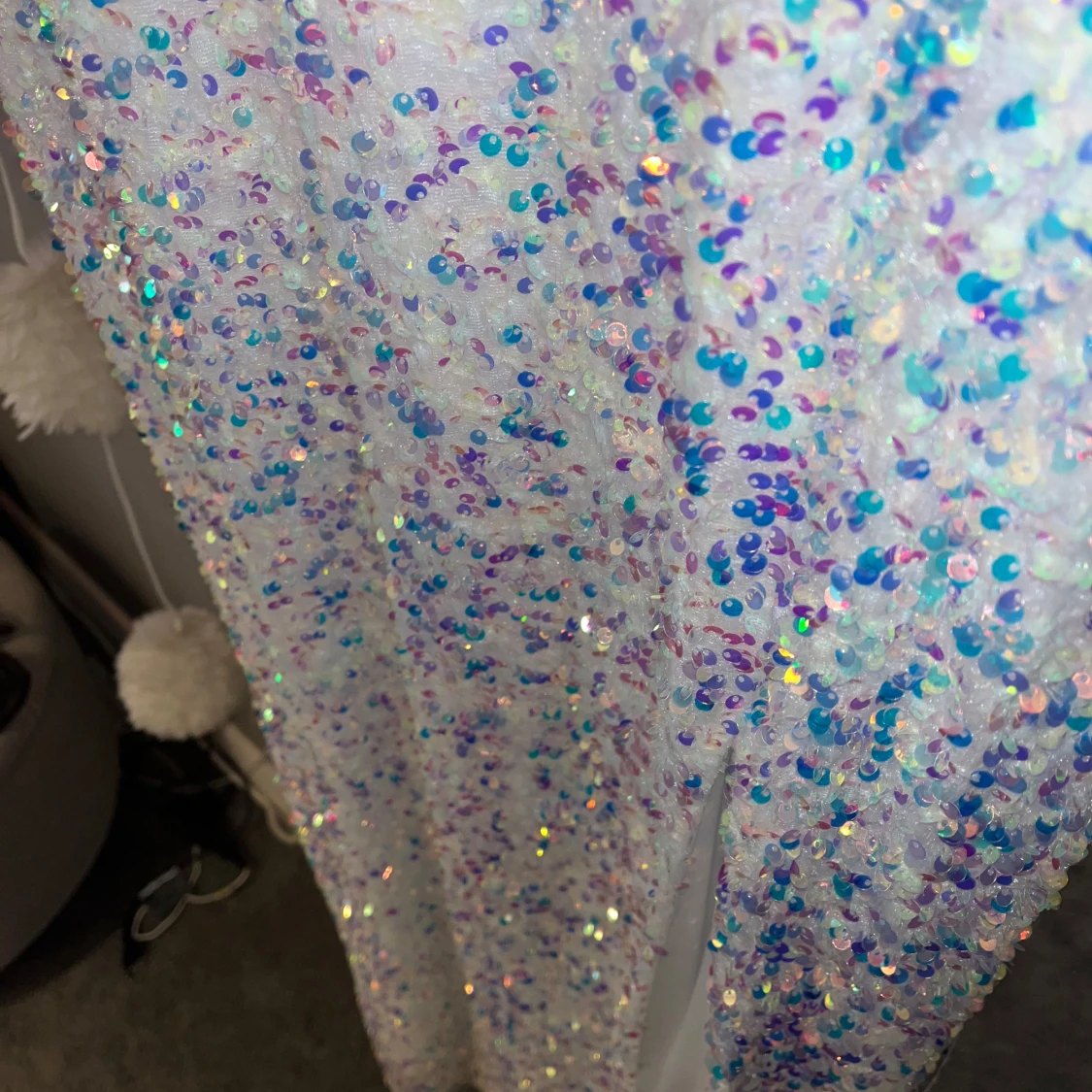 Vit glittrig lång balklänning - 4