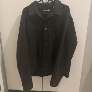 Our legacy overshirt - Riktigt snygg our legacy overshirt med mönster i bra skick. Storlek 48/M. Pris 899 kr.