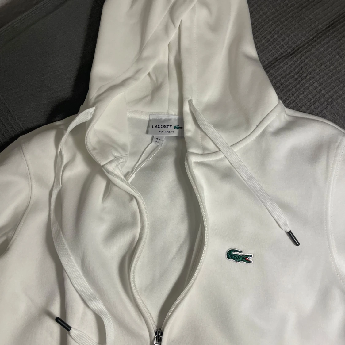 Lacoste Kofta vit i nytt skick  - 90