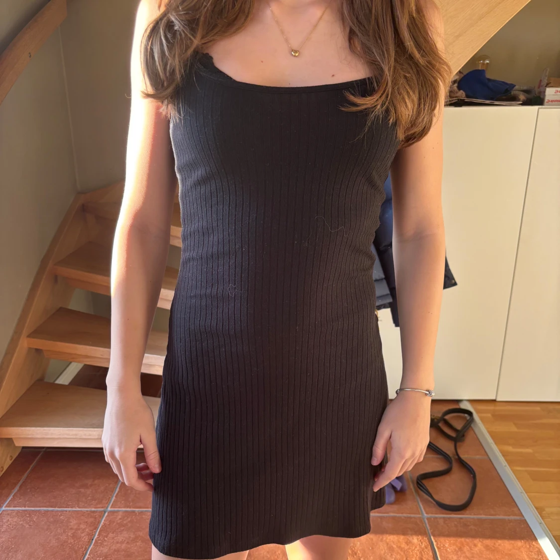 Svart ribbad klänning