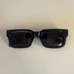 Chimi 05 almost black - Chimiglasögon. Pris kan diskuteras