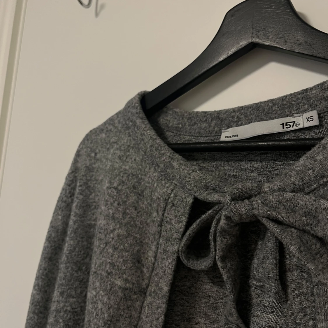 Kofta med knytdetalj - 90