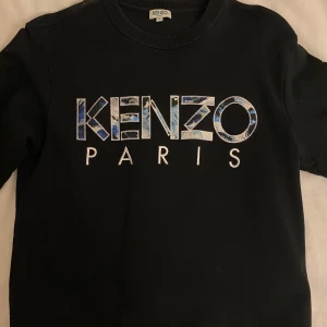 Svart tröja från Kenzo - Knappt anndvännd pris kan diskuteras!