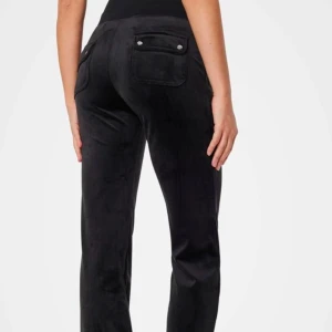 Svarta juicy - Säljer mina juicy som inte kommer till användning 💗💗