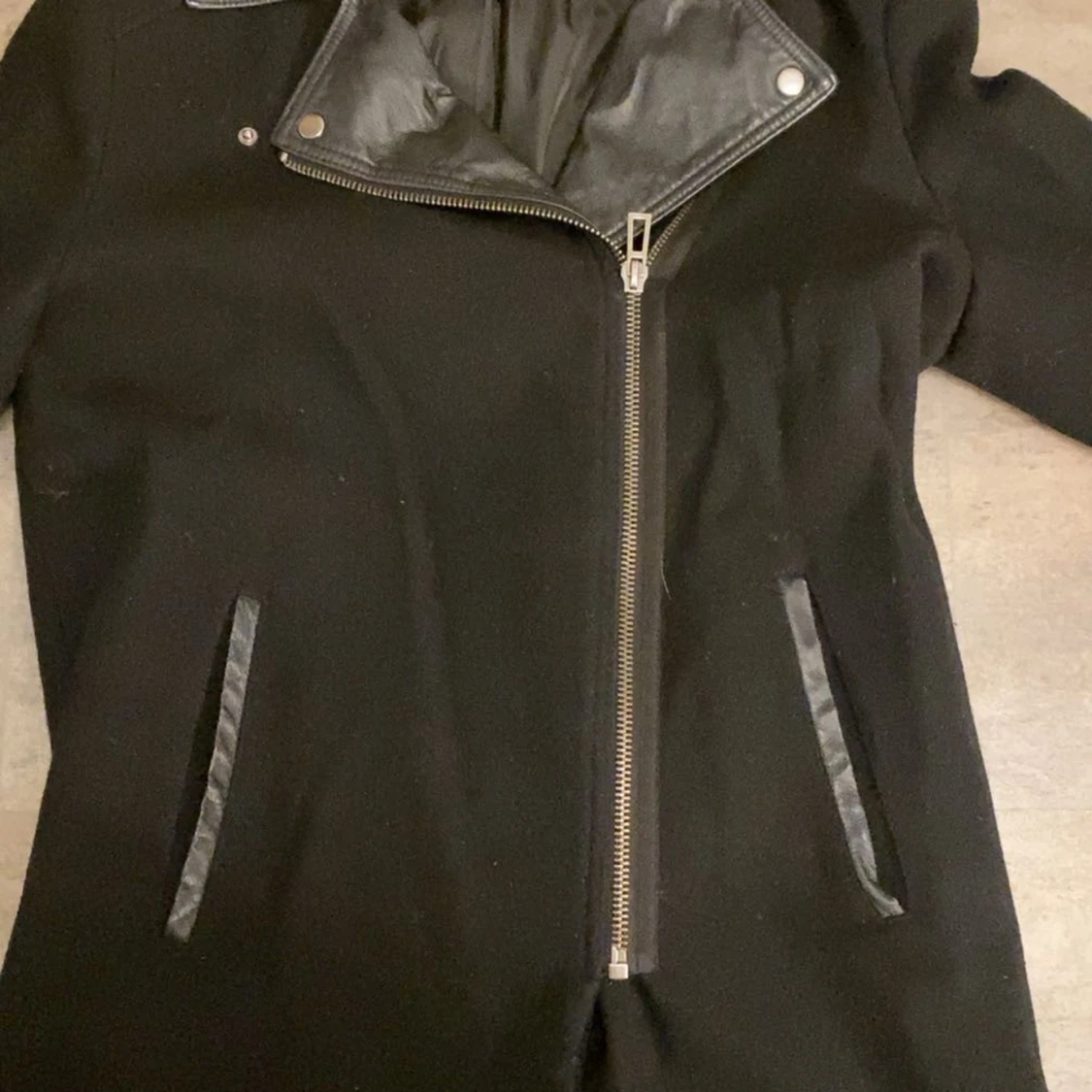 Svart kappa från KappAhl