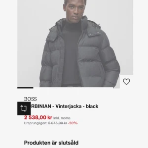 Boss corbinian vinterjacka - Säljer min Boss corbinian vinterjacka som är i mycket bra skick. Säljs då den har blivit för liten för mig, inga skador på jackan. Storlek L men passar även XL. Ifall du har frågor så kan du skicka ett Pm. Mvh 