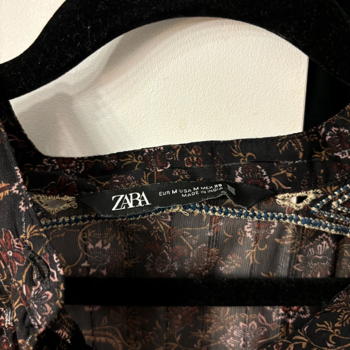 Mönstrad blus från Zara - 92