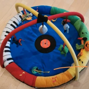Babygym - Rättstart babygym används för ett barn