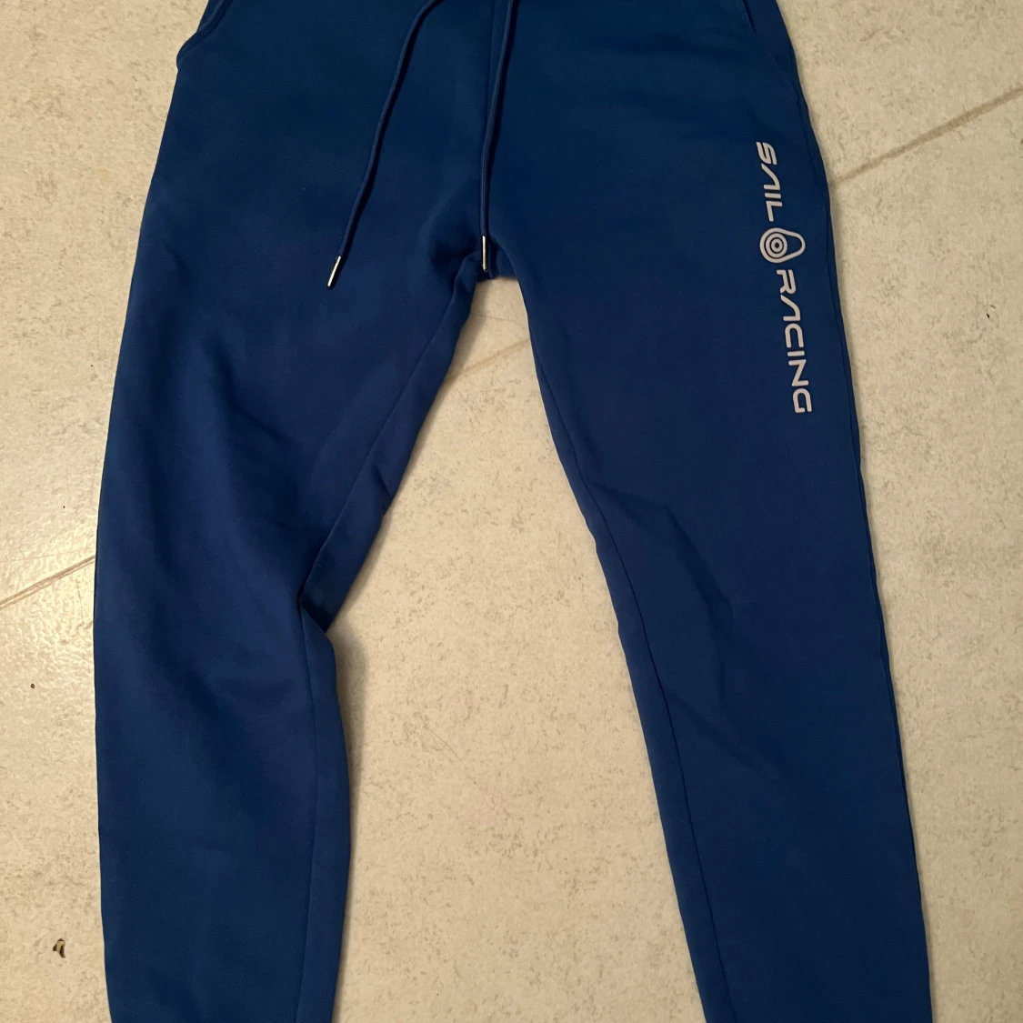 Blå mjukisbyxor från Sail Racing