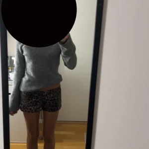 Leopard shorts - Shorts från monki, stl s men passar xs