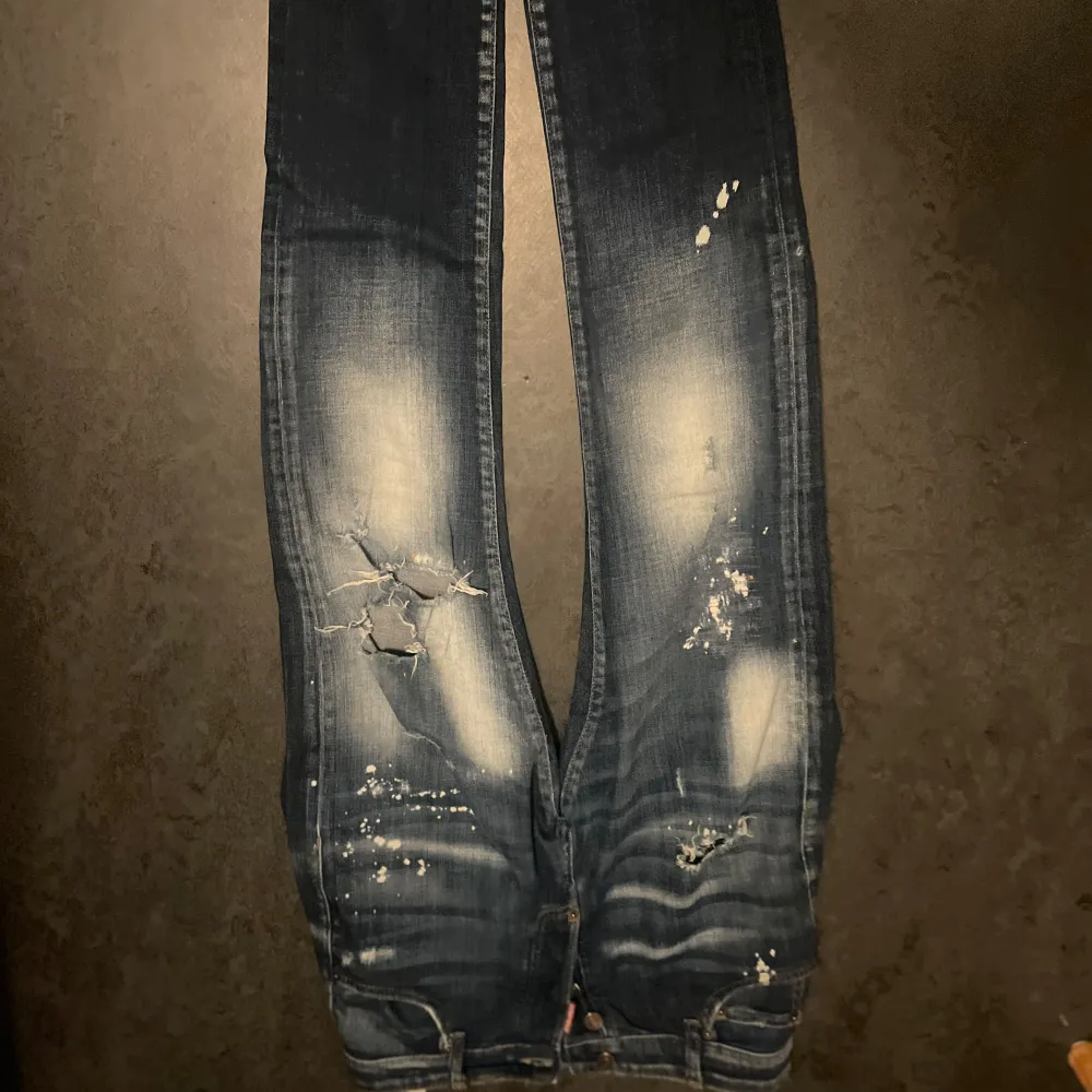 D2 jeans i väldigt bra skick . Jeans & Byxor.