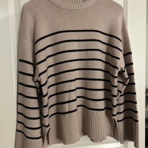 tröja - stickad tröja  ny med prislapp