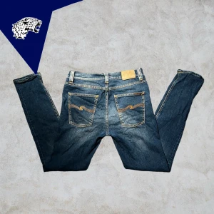 NUDIE JEANS LEANDEAN - Nudie jeans Lean Dean | Skick: 8,5/10 | Strl: W31 L32 | Modellen är 180cm lång | Hör av dig om du undrar någonting!