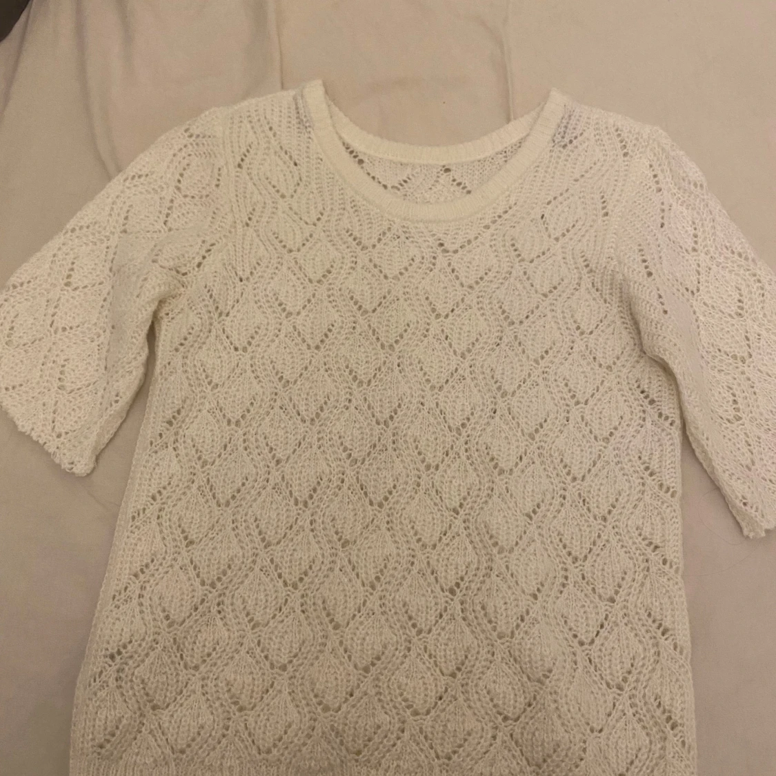 Vit stickad tröja från Lindex