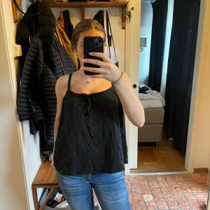 Sött linne - Jättegulligt linne från Hm! Bra skick med söta detaljer 