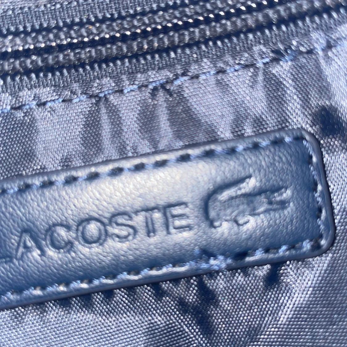 Svart axelväska från Lacoste - 92