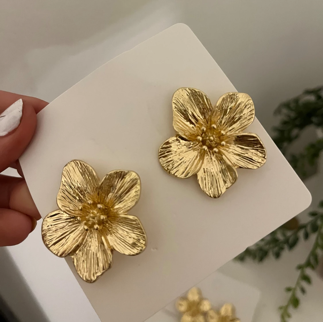 Guldiga örhängen  - 90