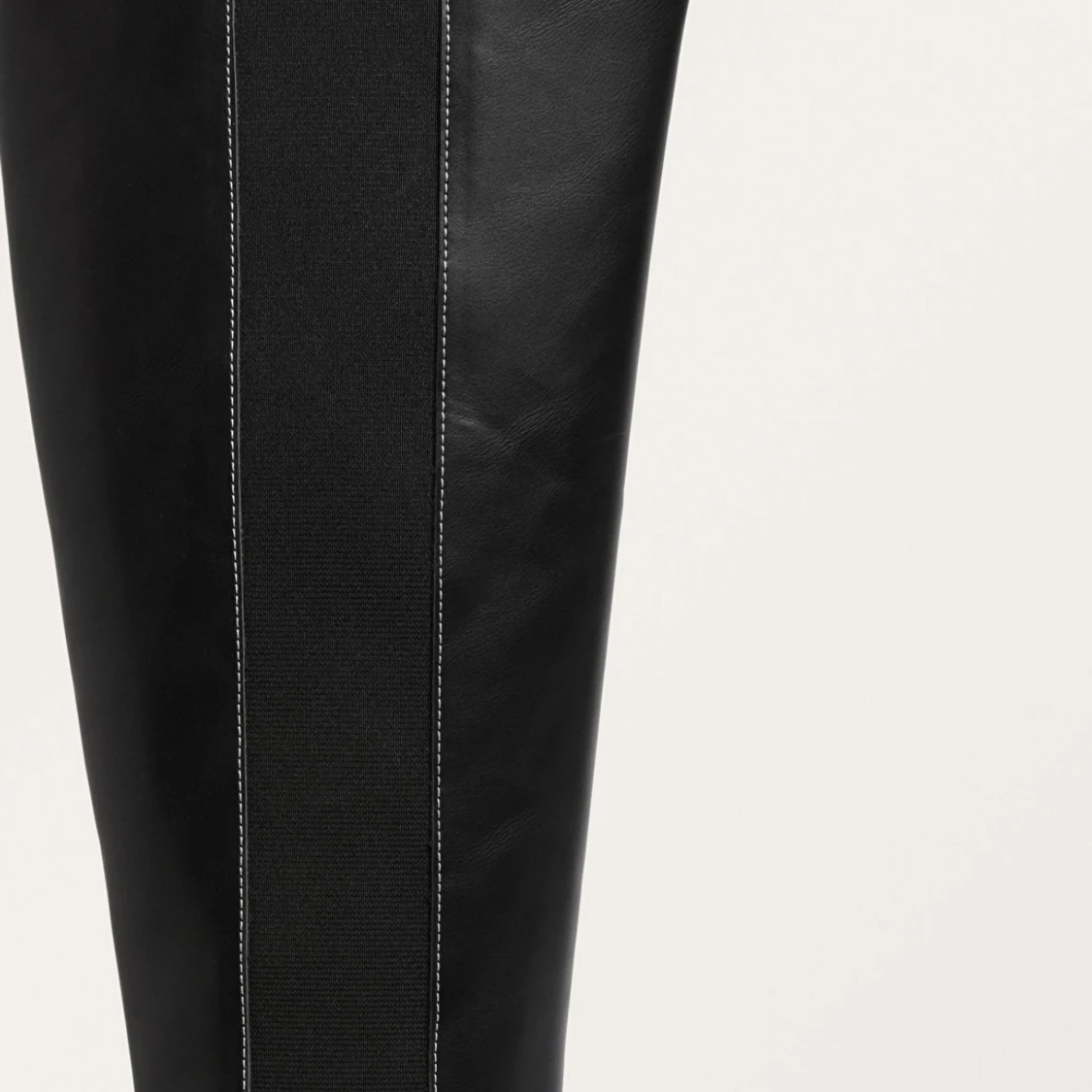 Svarta boots med resår - 90