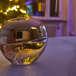 DKNY Nectar Love 30 ml - Eau de parfum 30 ml 98% kvar Julklappstips!